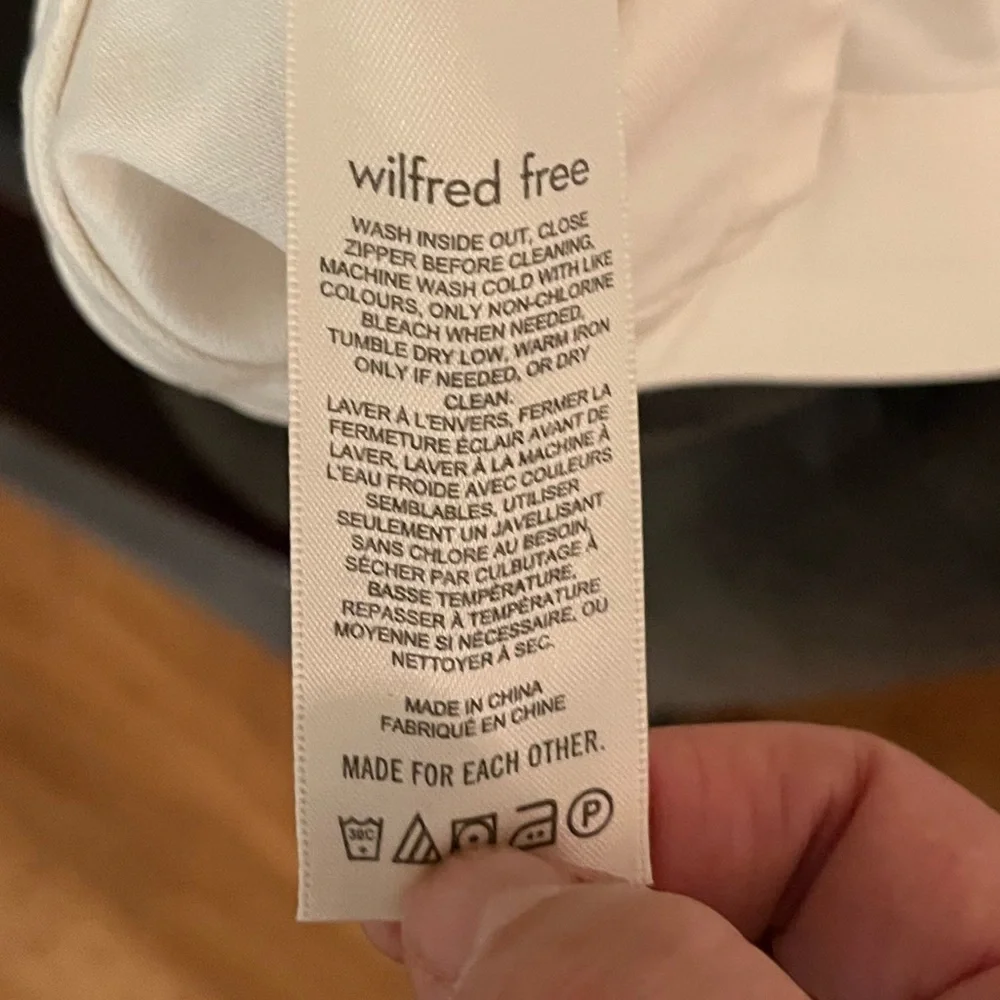Aritzia wilfred free